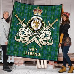 ScotsTee Shop Scottish Hay Hunting Clan Crest Tartan Quilt The Golden Sword of Courageous Legacy Quilt
