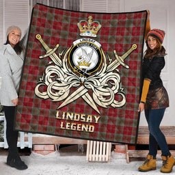 ScotsTee Shop Scottish Lindsay Weathered Clan Crest Tartan Quilt The Golden Sword of Courageous Legacy Quilt