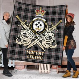 ScotsTee Shop Scottish Moffat Modern Clan Crest Tartan Quilt The Golden Sword of Courageous Legacy Quilt