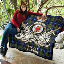 ScotsTee Shop Scottish Smith Modern Clan Crest Tartan Quilt The Golden Sword of Courageous Legacy Quilt
