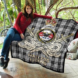 ScotsTee Shop Scottish MacLeod Black and White Clan Crest Tartan Quilt The Golden Sword of Courageous Legacy Quilt