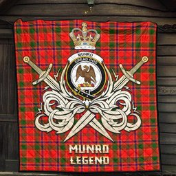 ScotsTee Shop Scottish Munro Modern Clan Crest Tartan Quilt The Golden Sword of Courageous Legacy Quilt