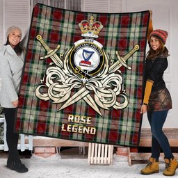 ScotsTee Shop Scottish Rose White Dress Clan Crest Tartan Quilt The Golden Sword of Courageous Legacy Quilt