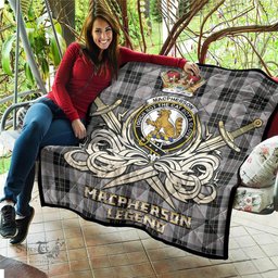 ScotsTee Shop Scottish MacPherson Dress Clan Crest Tartan Quilt The Golden Sword of Courageous Legacy Quilt