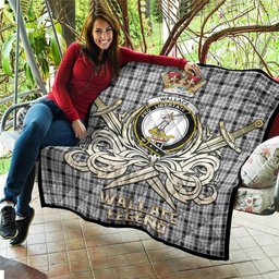 ScotsTee Shop Scottish Wallace Dress Clan Crest Tartan Quilt The Golden Sword of Courageous Legacy Quilt