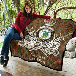 ScotsTee Shop Scottish Seton Hunting Modern Clan Crest Tartan Quilt The Golden Sword of Courageous Legacy Quilt