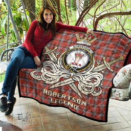 ScotsTee Shop Scottish Robertson Weathered Clan Crest Tartan Quilt The Golden Sword of Courageous Legacy Quilt