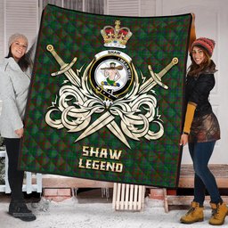 ScotsTee Shop Scottish Shaw of Tordarroch Green Hunting Clan Crest Tartan Quilt The Golden Sword of Courageous Legacy Quilt