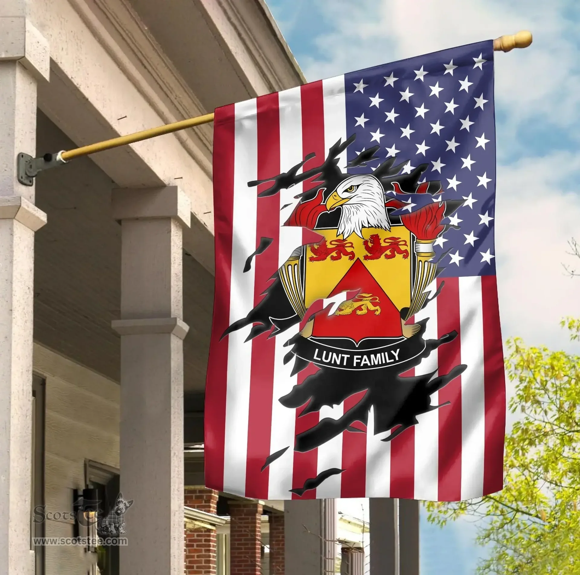 ScotsTee Shop American Lunt Coat of Arms Scratch on American Flag U.S. Flag Garden Flag/ House Flag