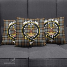 ScotsTee Shop Scottish Gordon Weathered Clan Crest Tartan Pillow/ Pillow Cover Tartan Accessories for Home