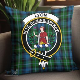 ScotsTee Shop Scottish Lyon Clan Crest Tartan Pillow/ Pillow Cover Tartan Accessories for Home