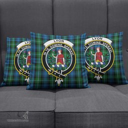 ScotsTee Shop Scottish Lyon Clan Crest Tartan Pillow/ Pillow Cover Tartan Accessories for Home