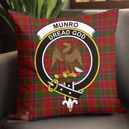 ScotsTee Shop Scottish Munro Clan Crest Tartan Pillow/ Pillow Cover Tartan Accessories for Home