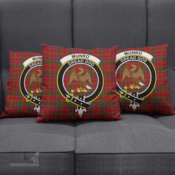 ScotsTee Shop Scottish Munro Clan Crest Tartan Pillow/ Pillow Cover Tartan Accessories for Home