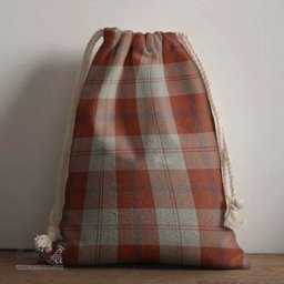 ScotsTee Shop Scottish Davidson Dress Dancers Clan Tartan Drawstring Bag Tartan Gift Bag