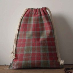 ScotsTee Shop Scottish Lindsay Weathered Clan Tartan Drawstring Bag Tartan Gift Bag