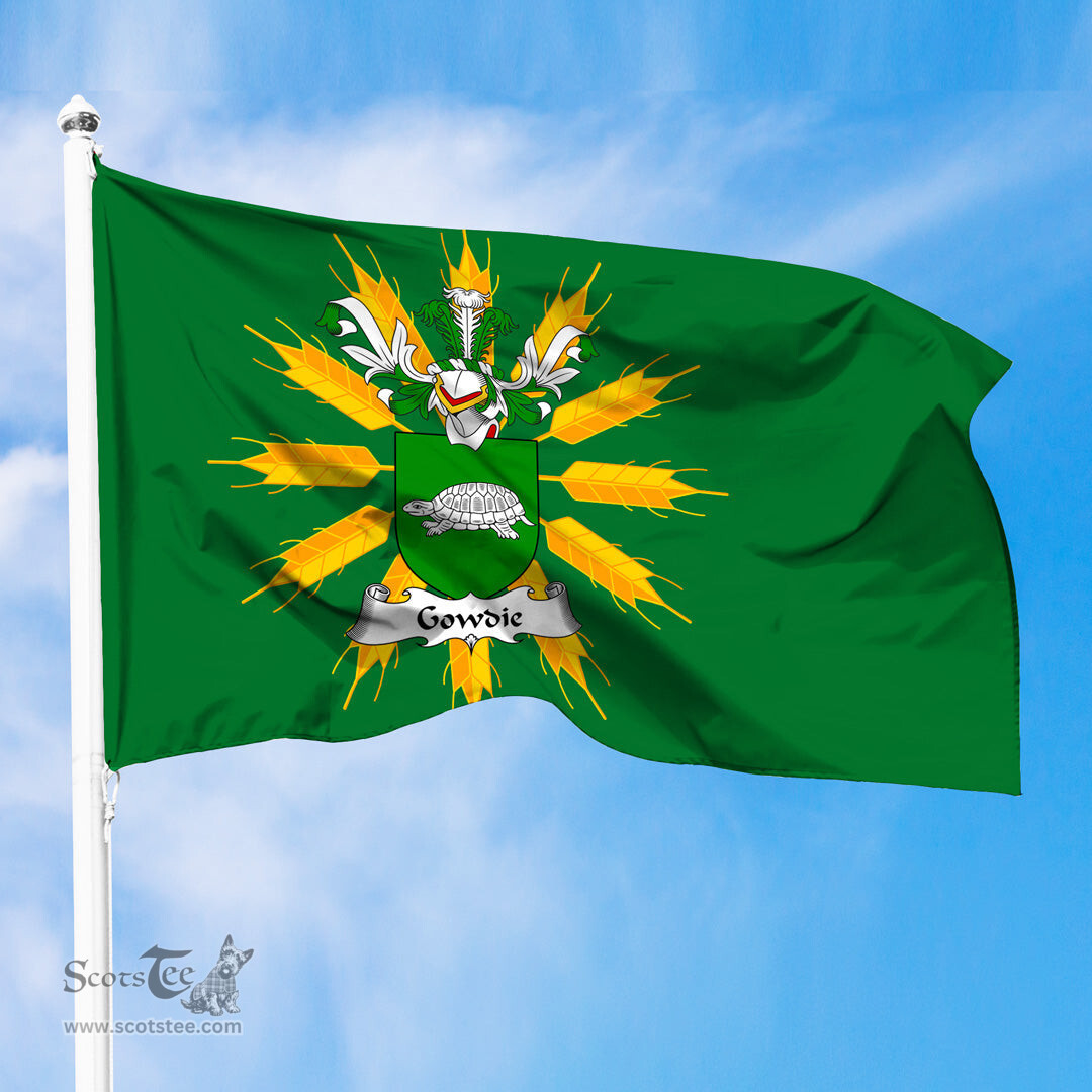 ScotsTee Shop Scottish Gowdie Coat of Arms in Flag of Tiree Scotland Green and Gold Land of Barley Flag