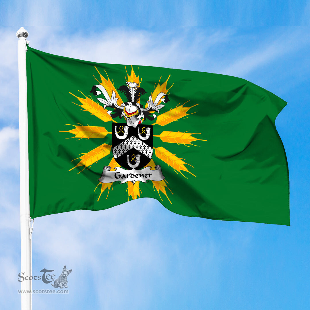 ScotsTee Shop Scottish Gardener Coat of Arms in Flag of Tiree Scotland Green and Gold Land of Barley Flag