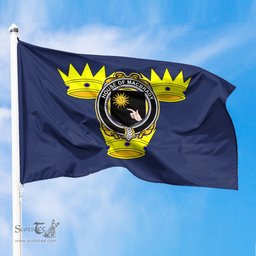 ScotsTee Shop Irish-House-of-MACBRADY-Irish-Coat-of-Arms-on-Flag-of-Munster