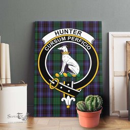 ScotsTee Shop Scottish Hunter of Peebleshire Clan Crest Tartan Framed Canvas Print Wall Art
