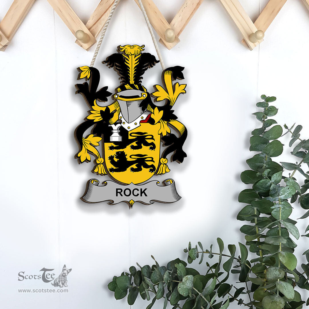 ScotsTee Shop Irish Rock Coat of Arms Crest Ireland Wooden Hanging Wall Art Sign
