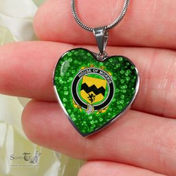 ScotsTee Shop Irish House of MORRIS Coat of Arms Crest Ireland Shamrock Heart Necklace