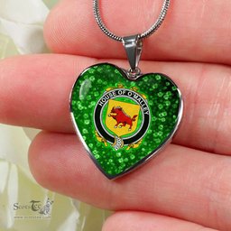 ScotsTee Shop Irish House of O MALLEY Coat of Arms Crest Ireland Shamrock Heart Necklace