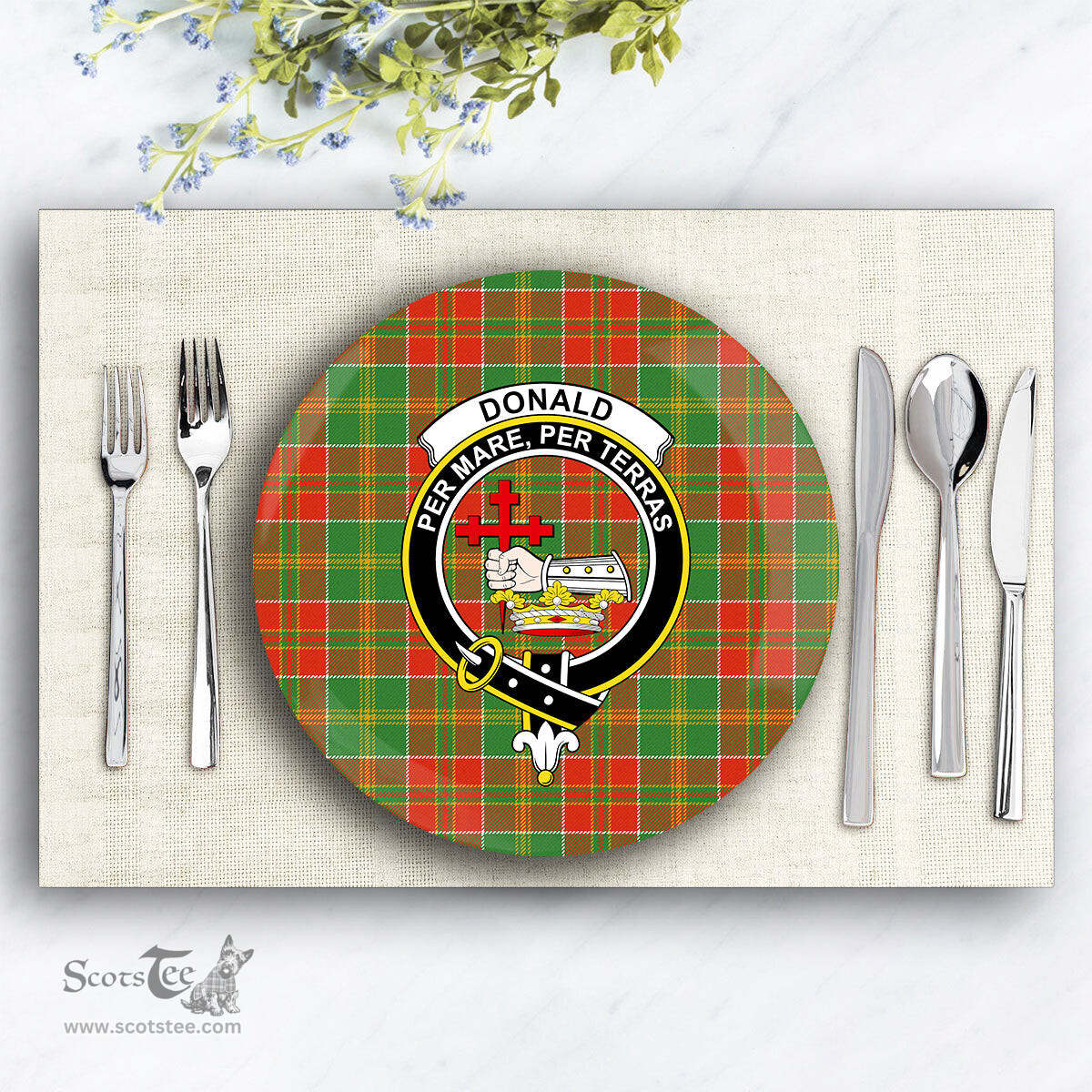 ScotsTee Shop Scottish Donald of Kingsburgh Ancient Crest Tartan Ceramic Plate