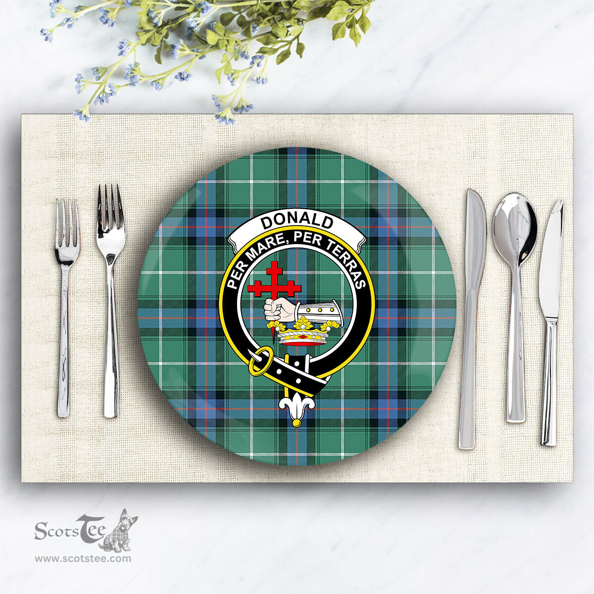 ScotsTee Shop Scottish Donald of the Isles Hunting Ancient Crest Tartan Ceramic Plate
