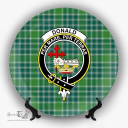 ScotsTee Shop Scottish Donald Lord of the Isles Hunting Ancient Crest Tartan Ceramic Plate