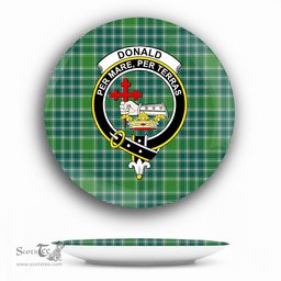 ScotsTee Shop Scottish Donald Lord of the Isles Hunting Ancient Crest Tartan Ceramic Plate