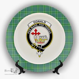 ScotsTee Shop Scottish Donald Lord of the Isles Hunting Ancient Crest Tartan Ceramic Plate