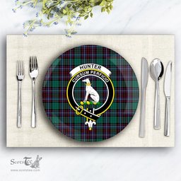 ScotsTee Shop Scottish Hunter of Peebleshire Modern Crest Tartan Ceramic Plate
