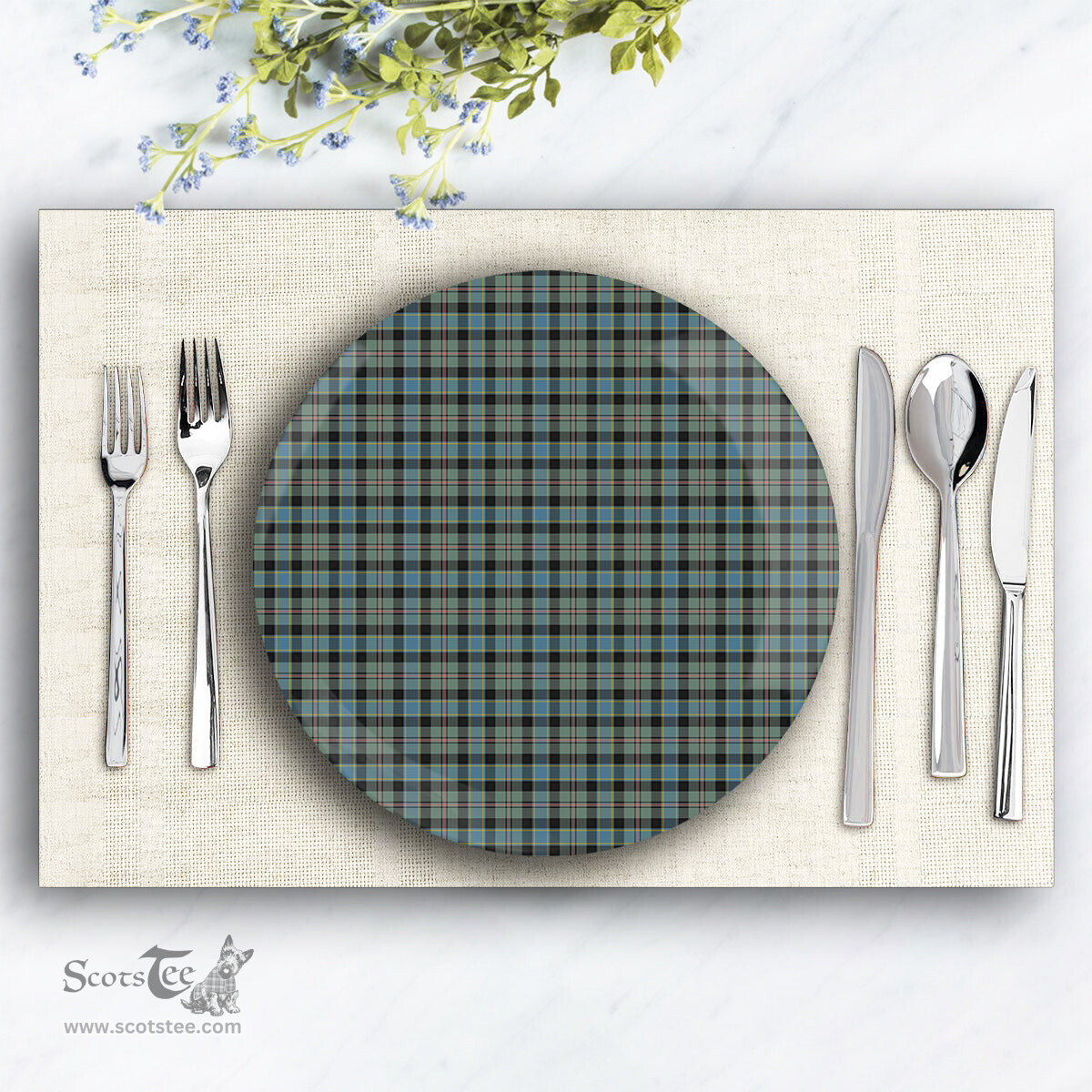 ScotsTee Shop Scottish Ogilvie of Inverarity – VS 1 Ceramic Tartan Plate