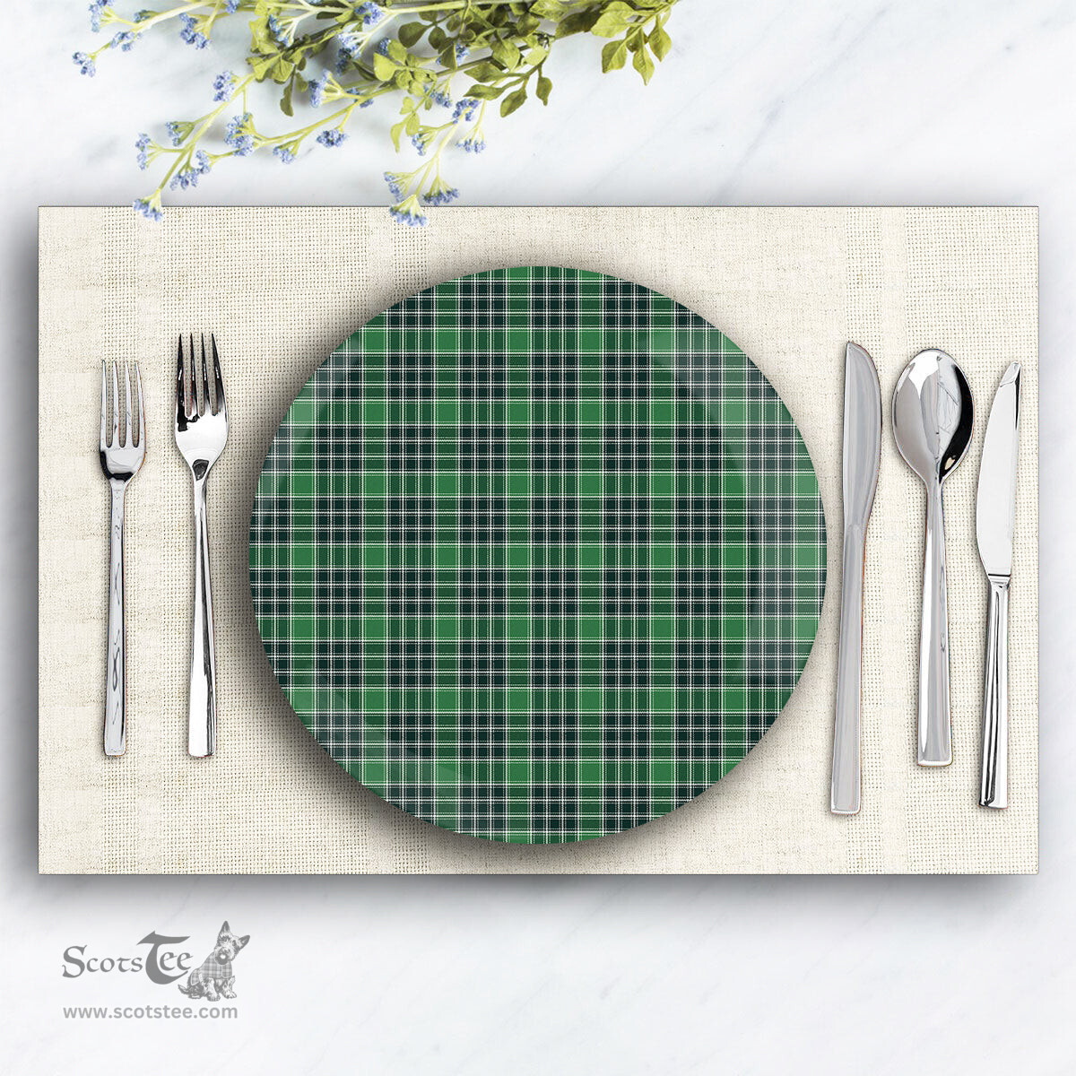 ScotsTee Shop Scottish Donald Lord of the Isles Hunting Modern Ceramic Tartan Plate