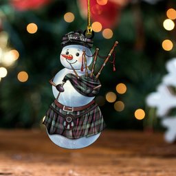 ScotsTee Shop Scottish Huntly Gordon Gathering 2000 Weathered Clan Crest Tartan Ornament Snowman Bagpipe Personalized