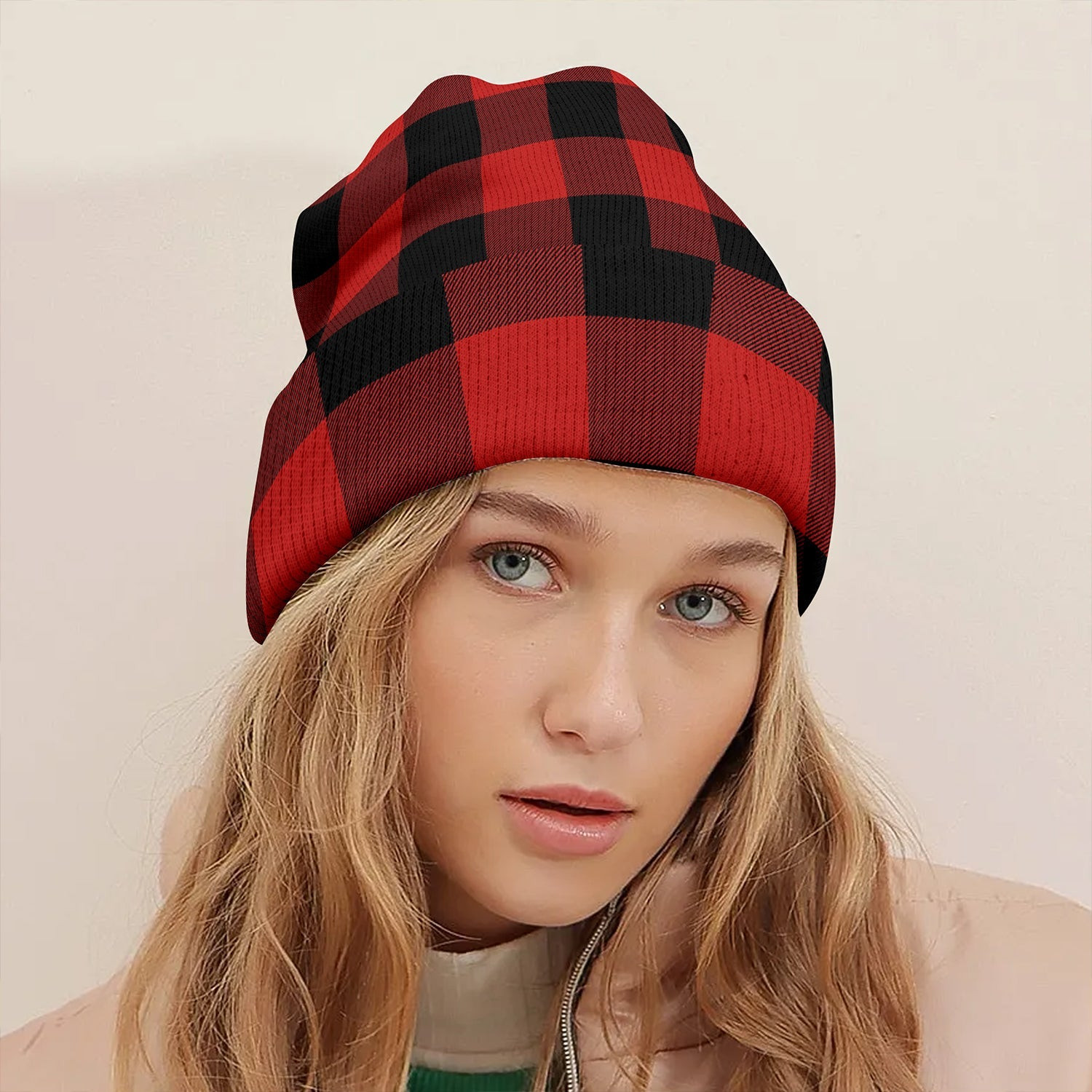 ScotsTee Shop Scottish MacGregor Rob Roy (Gregor Red & Black) Modern Clan Crest Tartan Plaid Knit Beanie