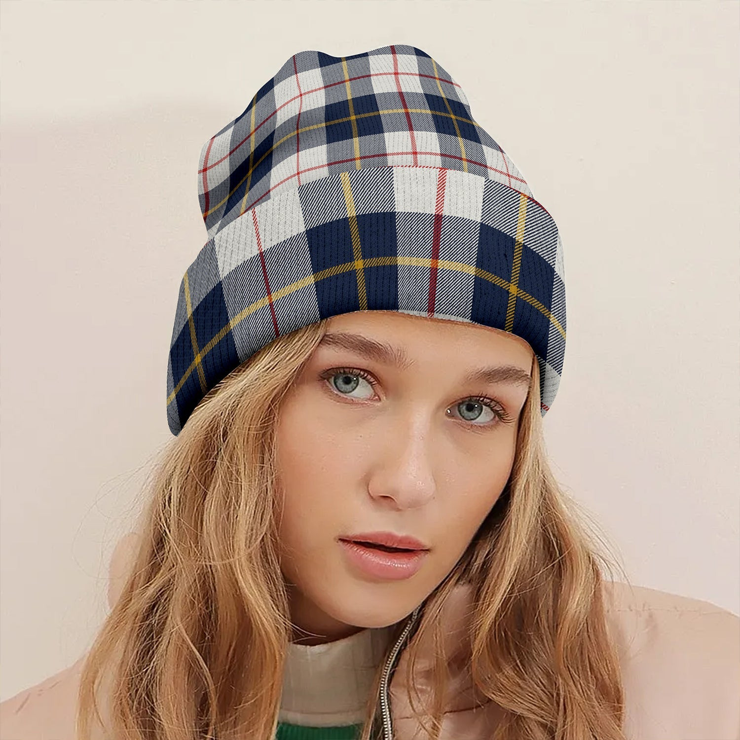 ScotsTee Shop Scottish MacRae of Conchra Modern Clan Crest Tartan Plaid Knit Beanie