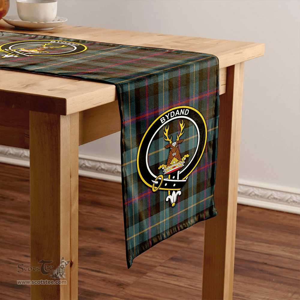 Scottish Huntly Gordon Gathering 2000 Weathered Clan Tartan Table Runner Clan Tartan Table Runner - Crest Classic Scottish Plaid Tartan Plaid