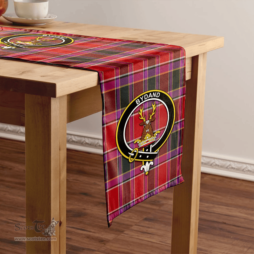 Scottish Gordon of Abergeldie Weathered Clan Tartan Table Runner Clan Tartan Table Runner - Crest Classic Scottish Plaid Tartan Plaid