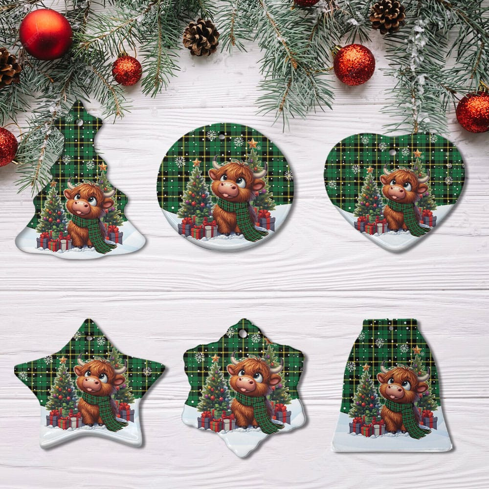ScotsTee Shop Scottish Wallace Hunting - Green Clan Tartan Ceramic Ornament Cute Highland Cow Christmas