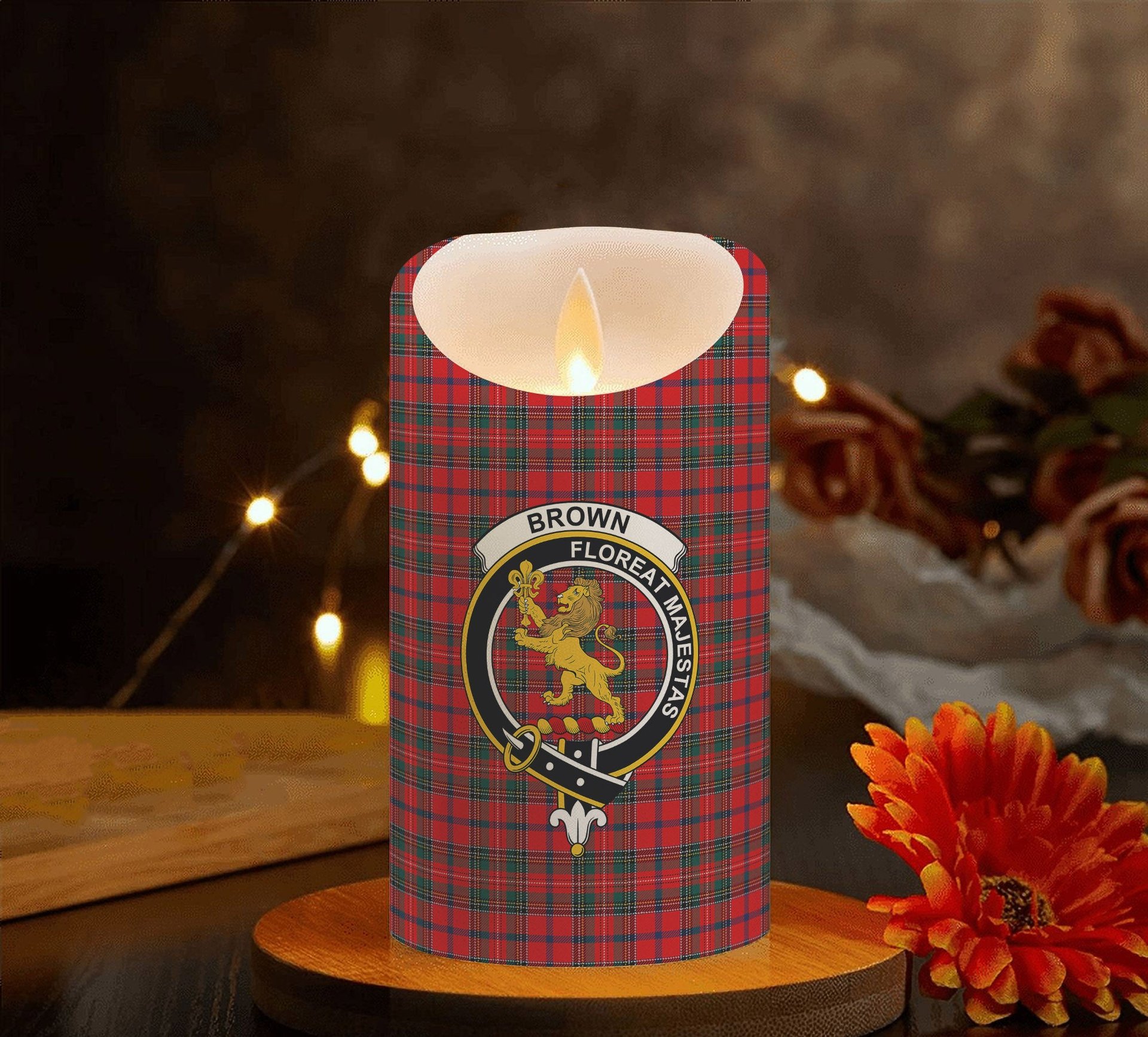 ScotsTee Shop Scottish Brown of Castledean (Broun of Castledean) Modern Crest Tartan Flameless Candles