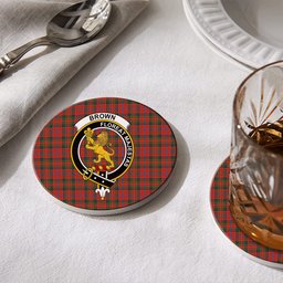 ScotsTee Shop Scottish Brown of Castledean (Broun of Castledean) Ancient Crest Tartan Drinks Coasters – Wood, Rubber, Ceramic