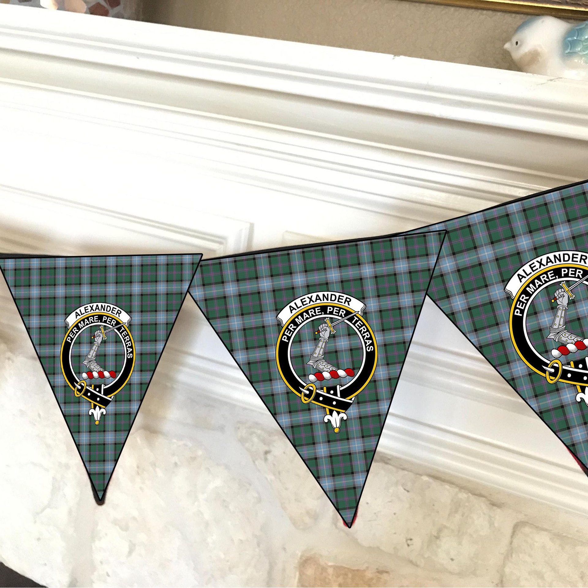 ScotsTee Shop Scottish Alexander of Menstry Hunting Crest Tartan Triangle Flags Tartan Bunting, Pennants (12pcs)