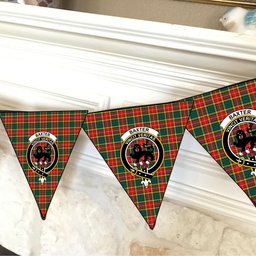 ScotsTee Shop Scottish Baxter of Balgavies Modern Crest Tartan Triangle Flags Tartan Bunting, Pennants (12pcs)