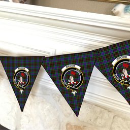 ScotsTee Shop Scottish Brodie Hunting Modern Crest Tartan Triangle Flags Tartan Bunting, Pennants (12pcs)