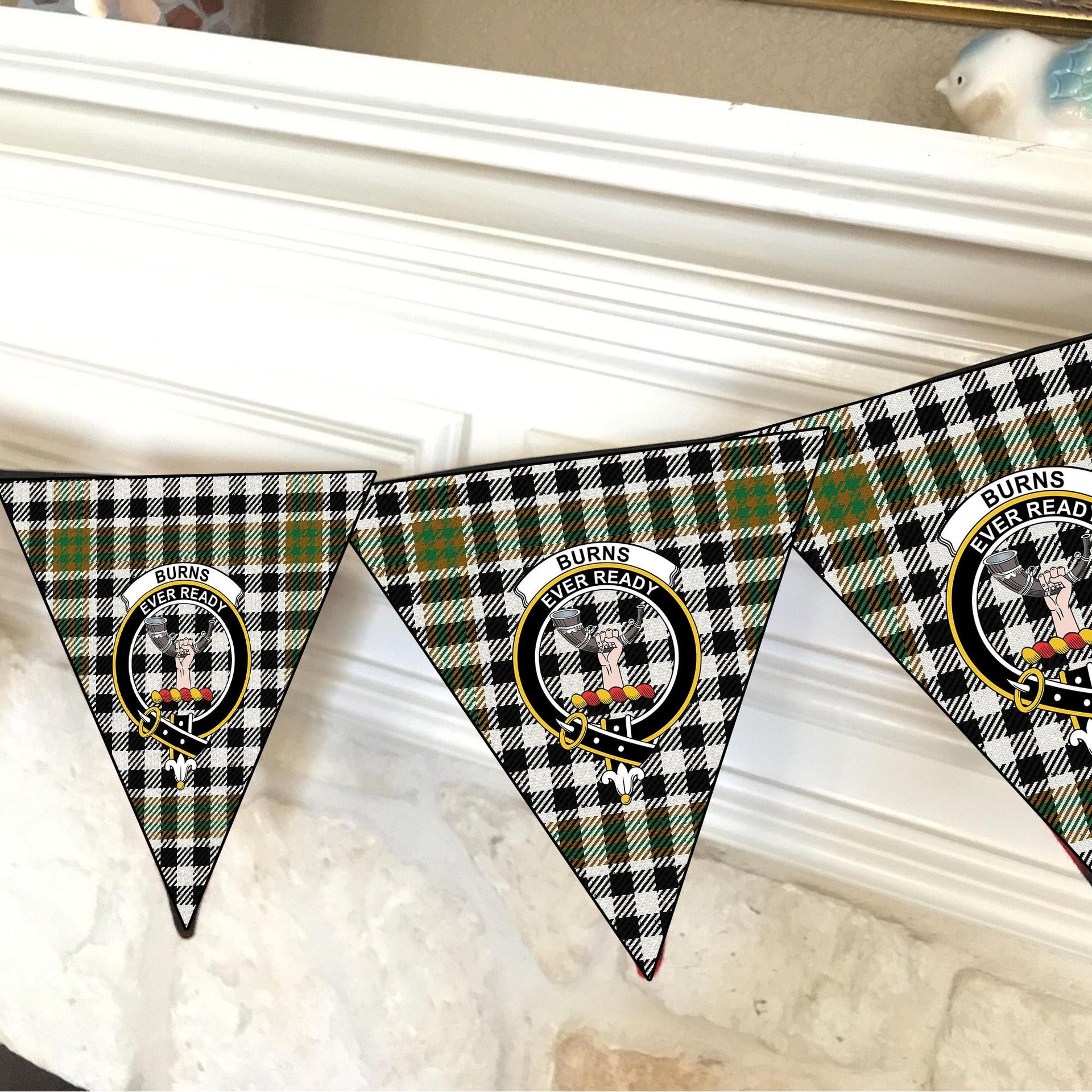 ScotsTee Shop Scottish Burns Check Ancient Crest Tartan Triangle Flags Tartan Bunting, Pennants (12pcs)