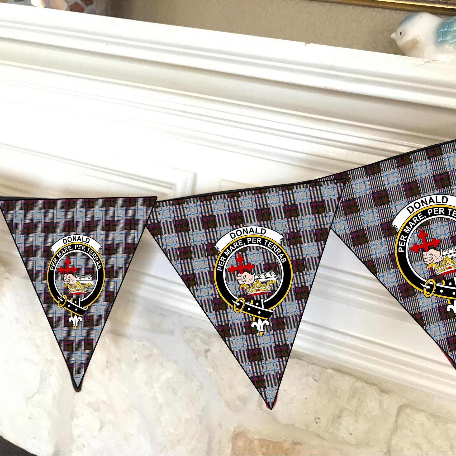 ScotsTee Shop Scottish Donald Dress Ancient Crest Tartan Triangle Flags Tartan Bunting, Pennants (12pcs)
