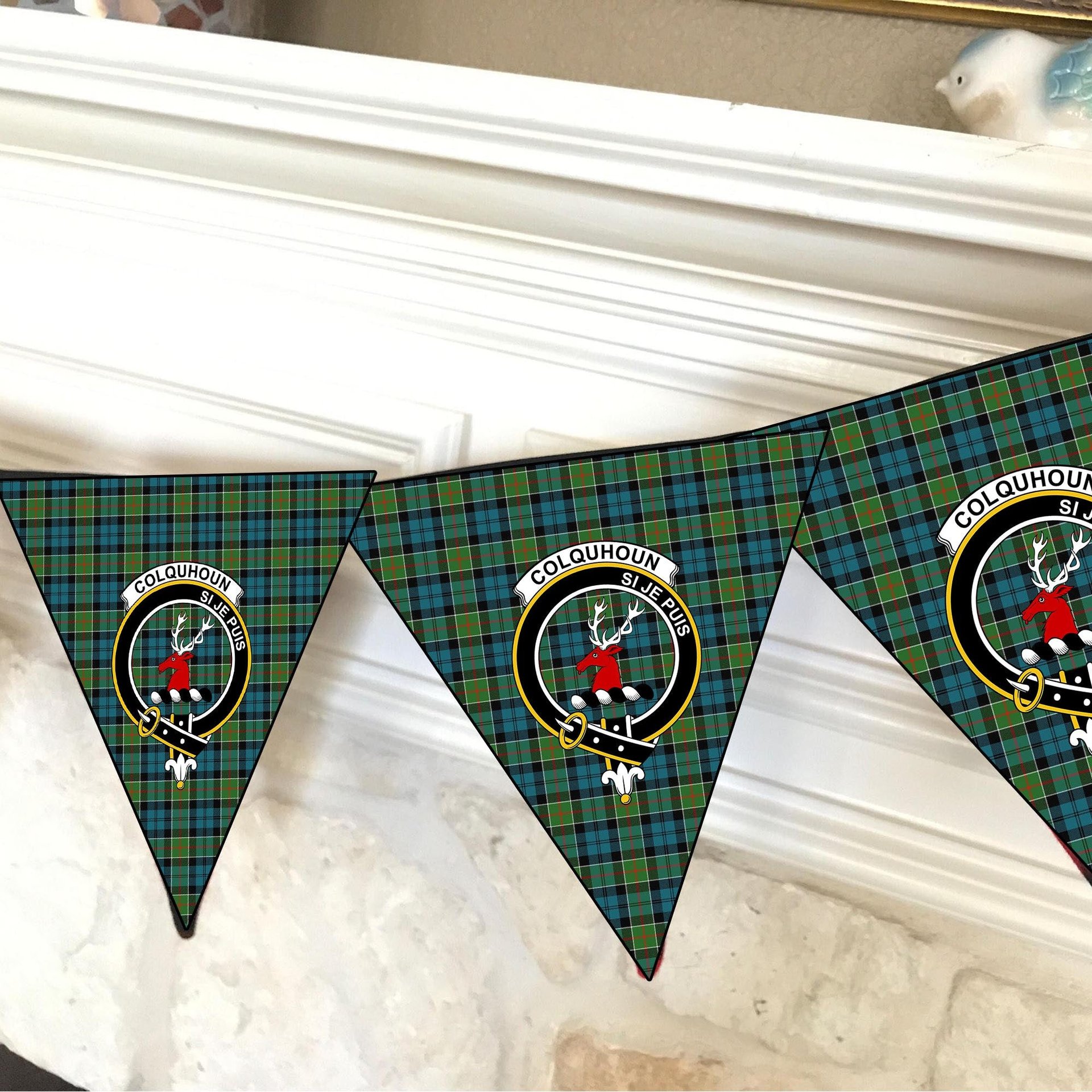 ScotsTee Shop Scottish Colquhoun Ancient Clan Crest Tartan Triangle Flags Tartan Bunting, Pennants (12pcs)