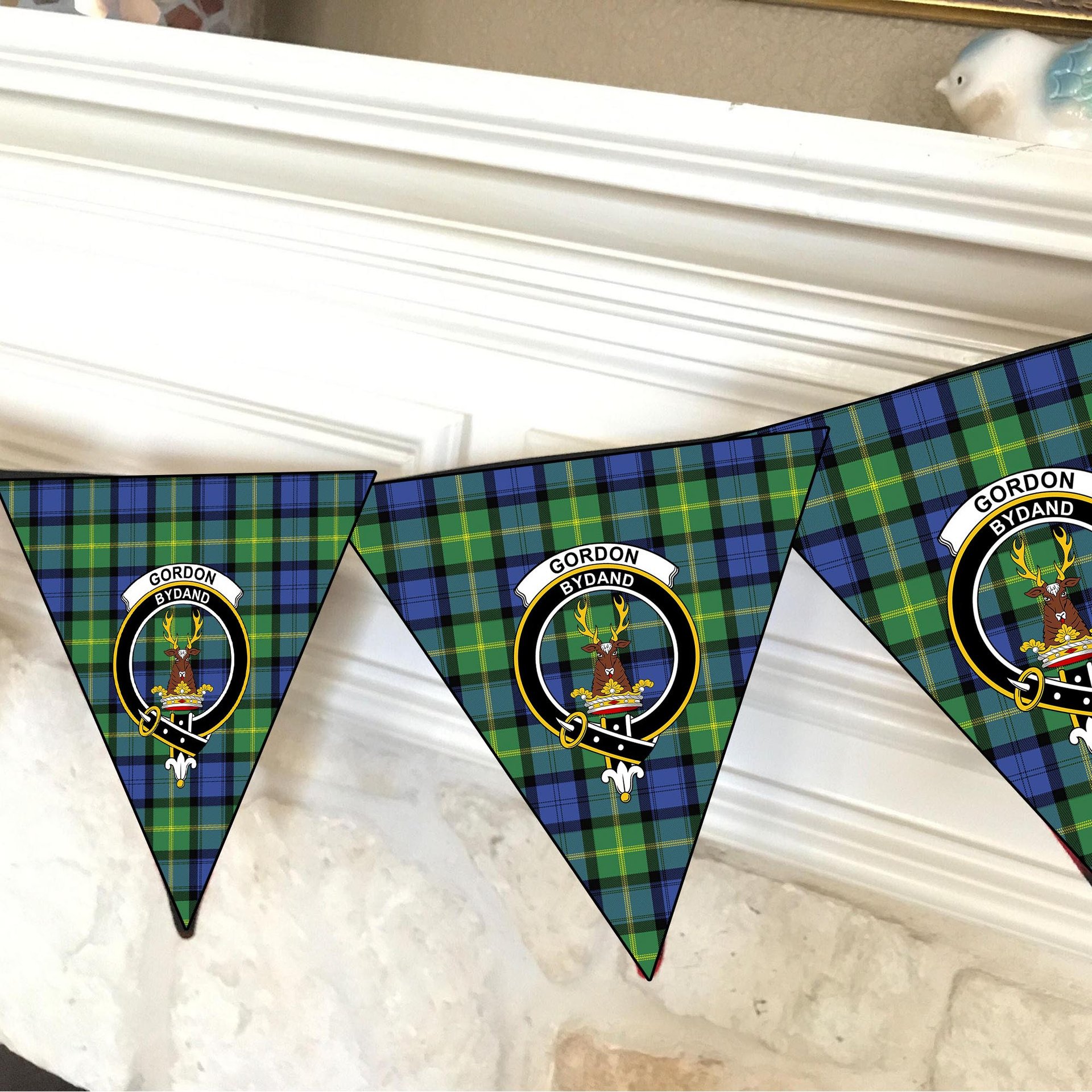 ScotsTee Shop Scottish Gordon Old Ancient Crest Tartan Triangle Flags Tartan Bunting, Pennants (12pcs)